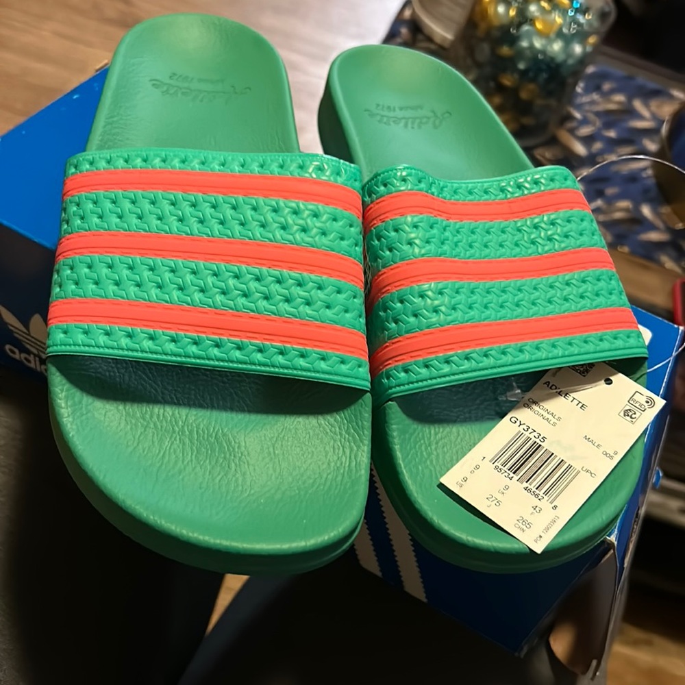 Adidas originals  Hi Res